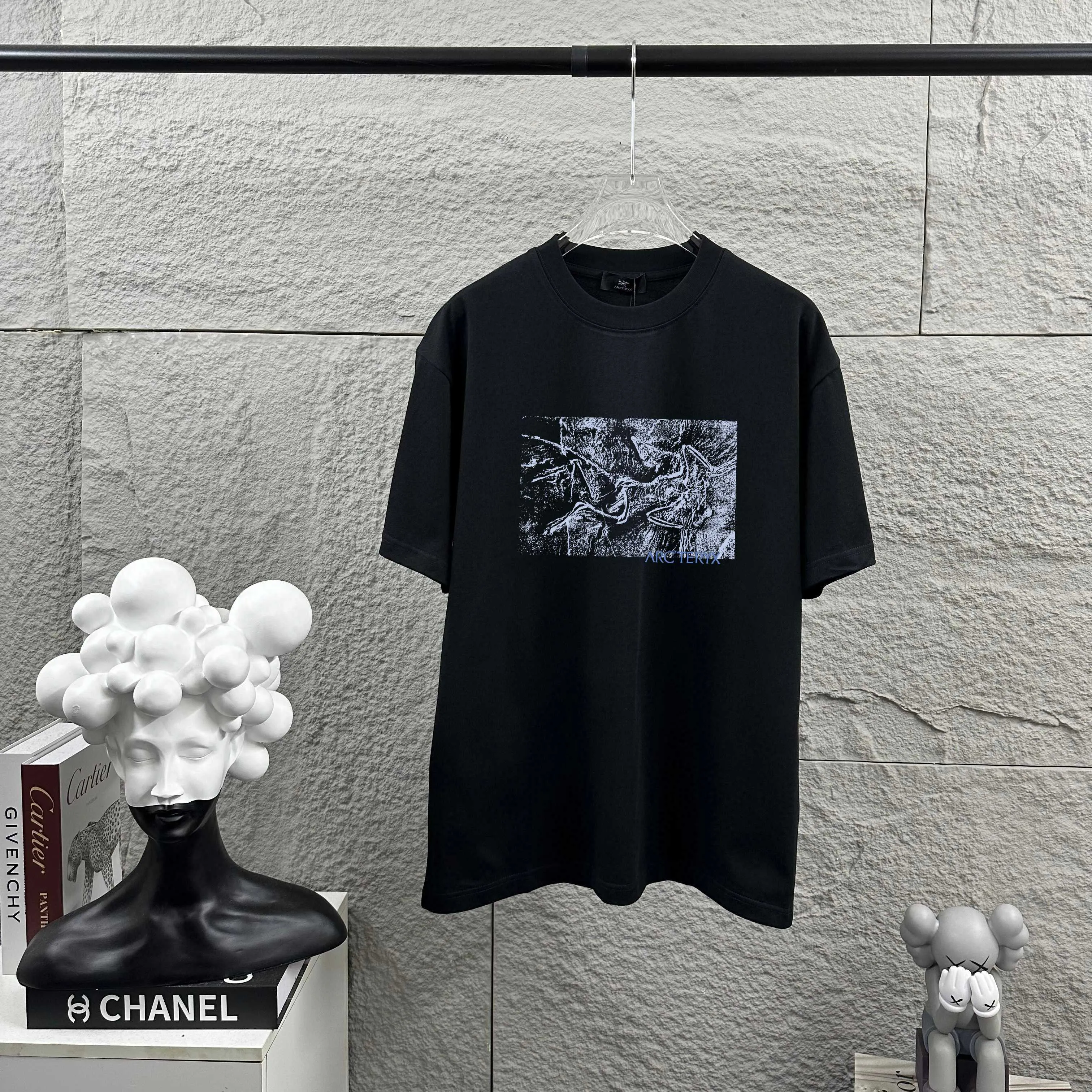 ARC'TERYX* * 2026 New Arrival Classic T Same Style ：Black White Size： S （90-130 ） M （120-150 ） L （140-165 ） XL （160-180 ） XXL （180 ）